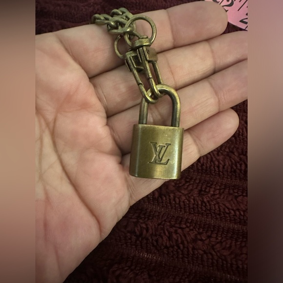 Louis Vuitton Brass Lock - Picture 11 of 11